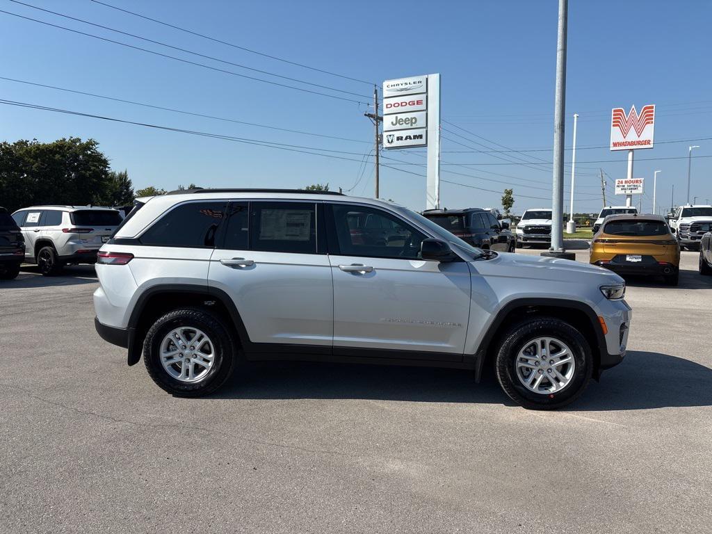 new 2025 Jeep Grand Cherokee car, priced at $34,754