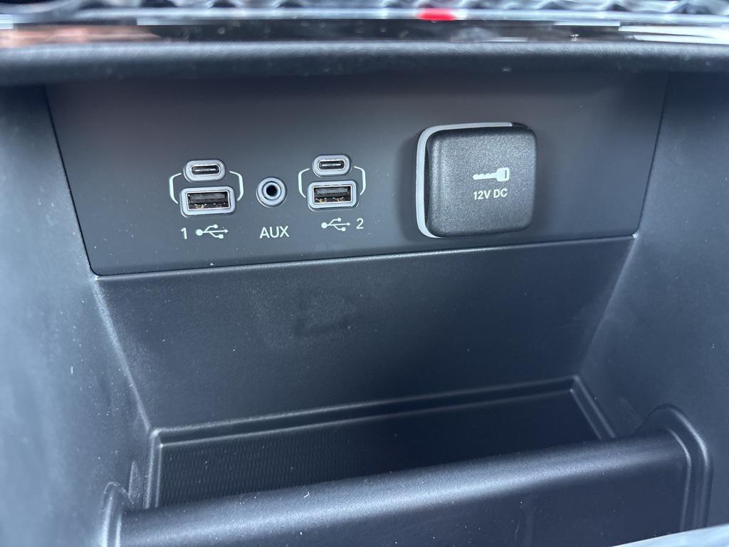 new 2025 Jeep Grand Cherokee car, priced at $34,754