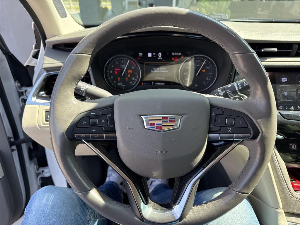 used 2020 Cadillac XT6 car, priced at $30,159