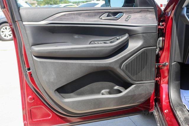 used 2023 Jeep Grand Cherokee car, priced at $36,215