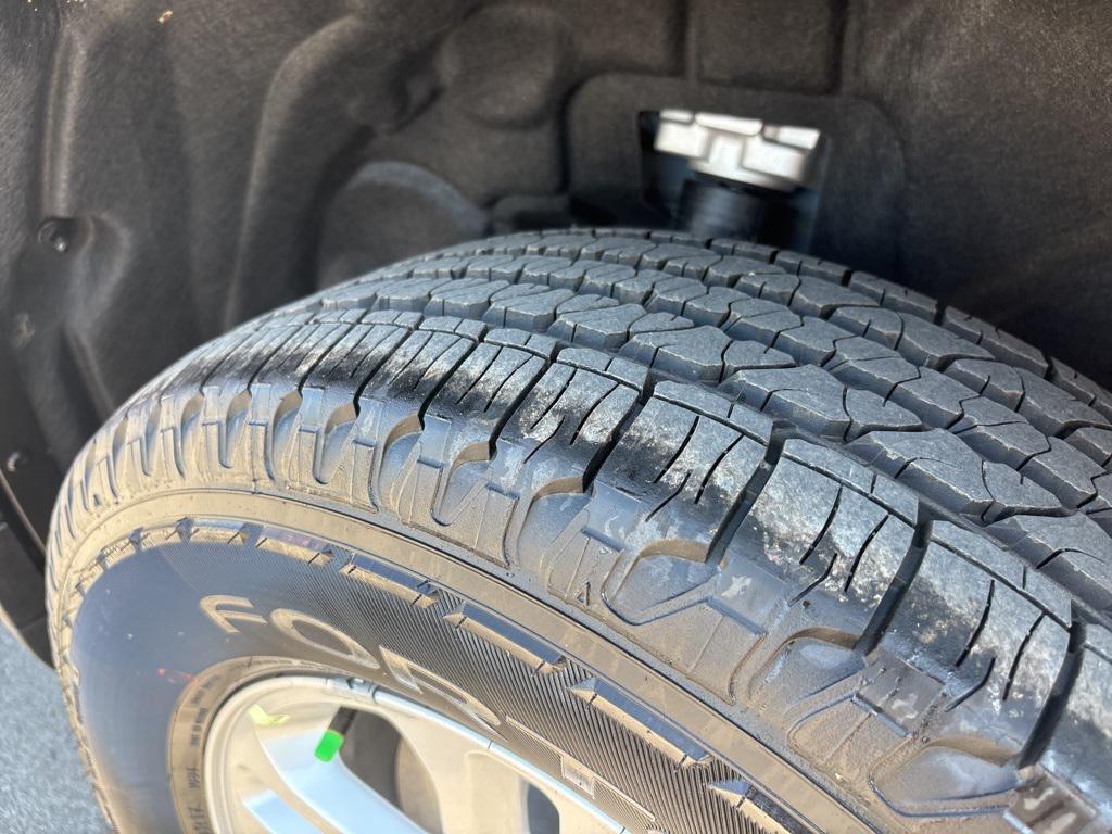 new 2025 Jeep Grand Cherokee car, priced at $34,380