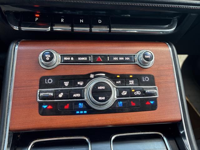 used 2020 Lincoln Aviator car, priced at $30,000