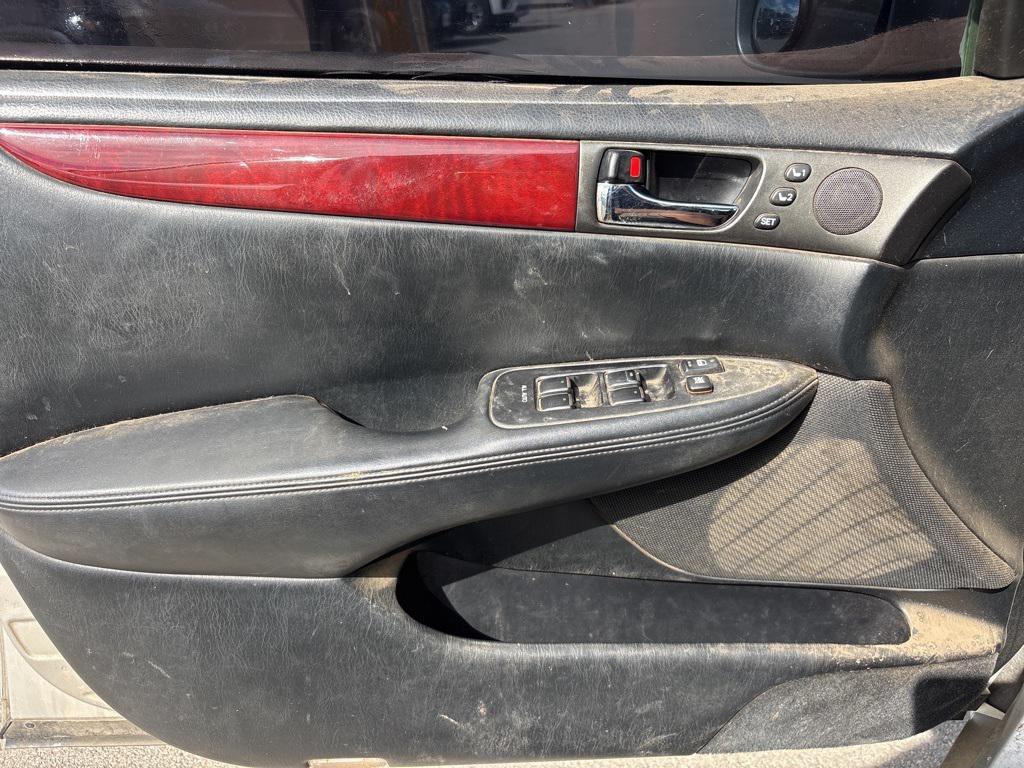 used 2002 Lexus ES 300 car, priced at $4,000