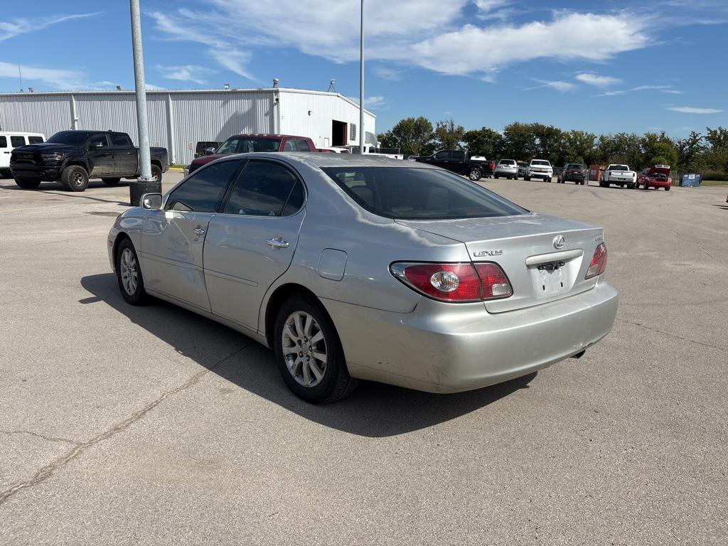 used 2002 Lexus ES 300 car, priced at $4,000