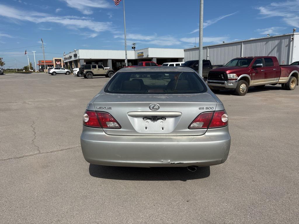 used 2002 Lexus ES 300 car, priced at $4,000