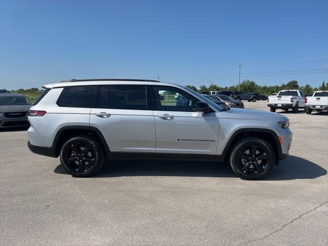 new 2024 Jeep Grand Cherokee L car, priced at $40,520