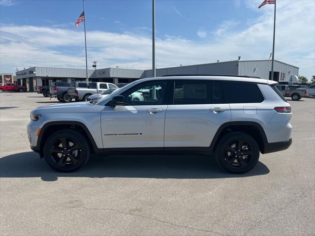 new 2024 Jeep Grand Cherokee L car, priced at $40,520