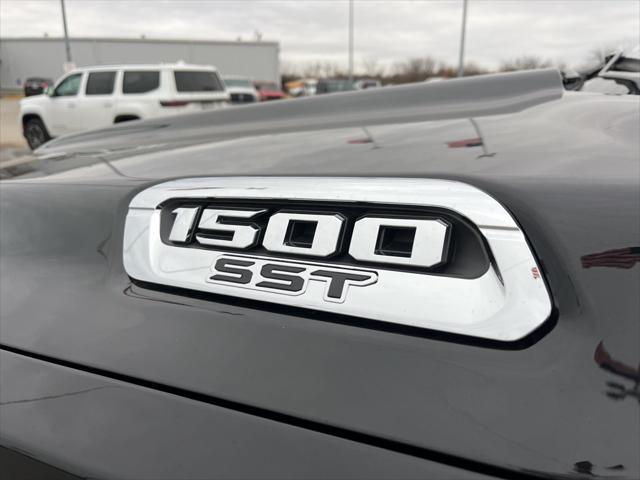 new 2025 Ram 1500 car, priced at $59,095