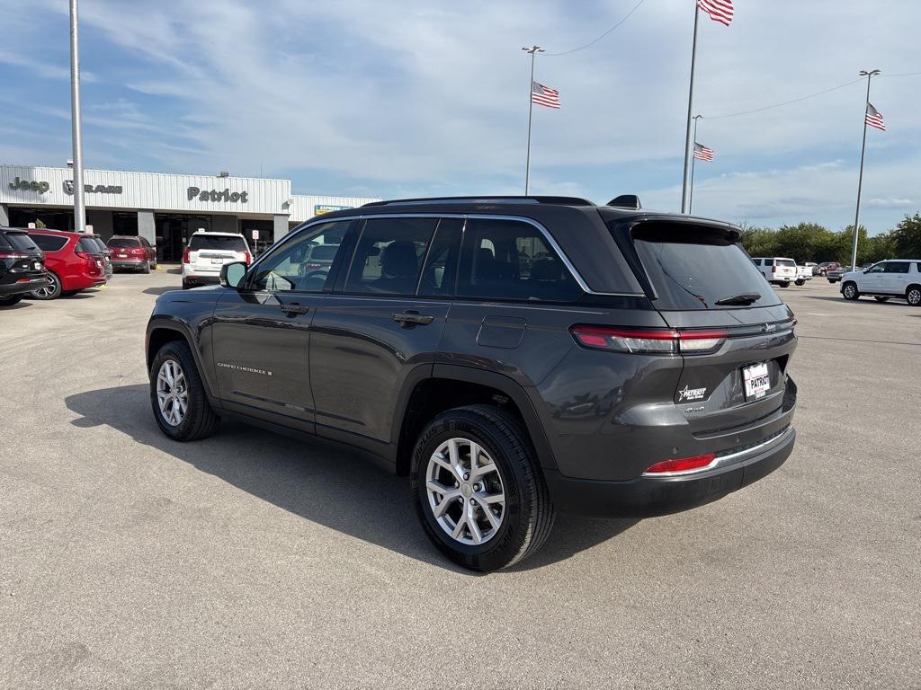 used 2022 Jeep Grand Cherokee car, priced at $28,888