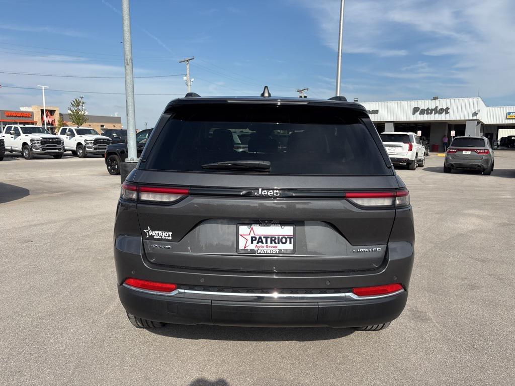used 2022 Jeep Grand Cherokee car, priced at $28,888