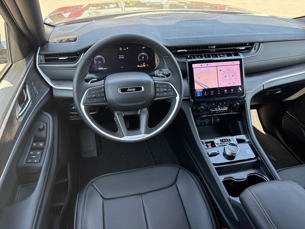 new 2025 Jeep Grand Cherokee car, priced at $47,667