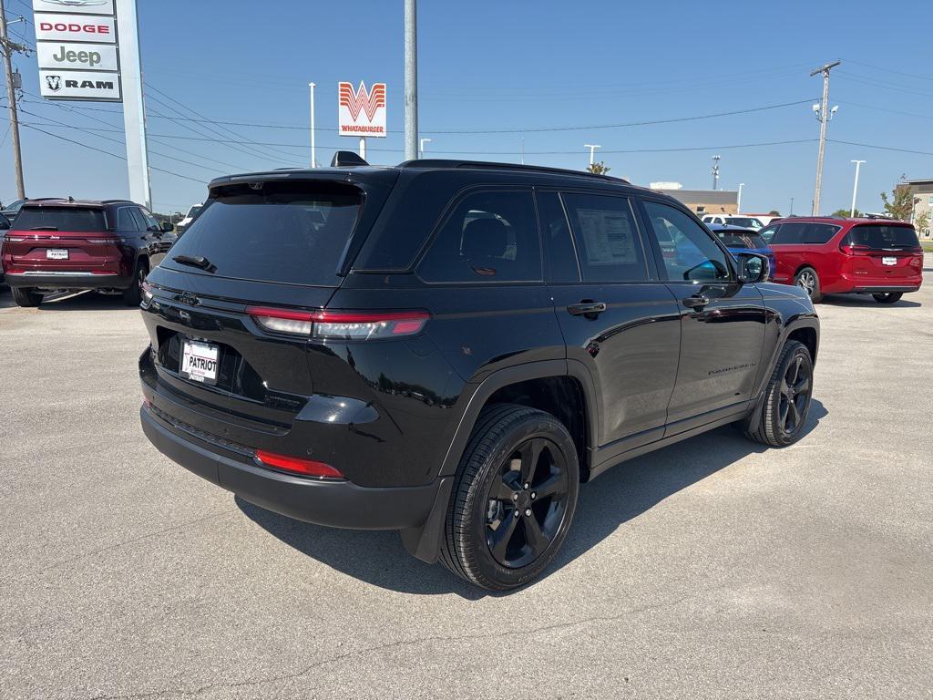 new 2025 Jeep Grand Cherokee car, priced at $47,667
