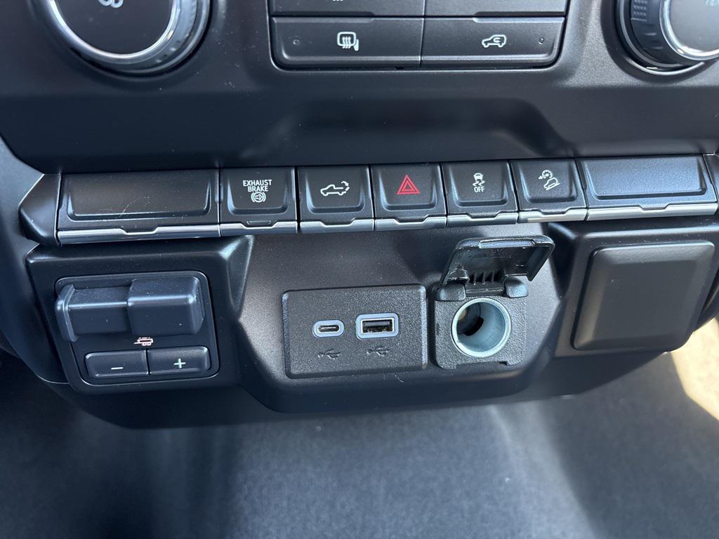 used 2021 Chevrolet Silverado 2500 car, priced at $44,200