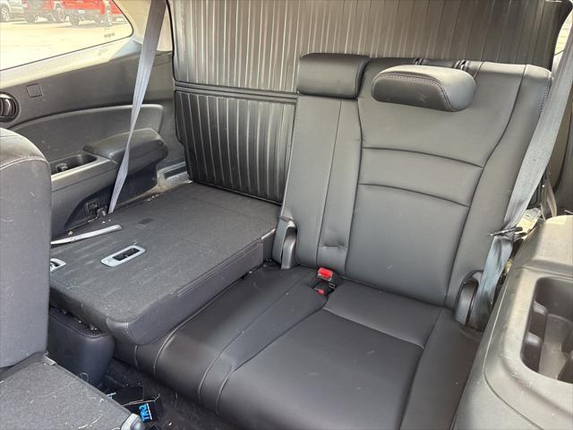 used 2021 Honda Pilot car, priced at $22,618