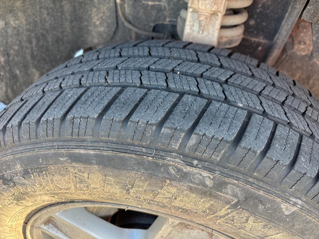 used 2005 Jeep Grand Cherokee car, priced at $3,999