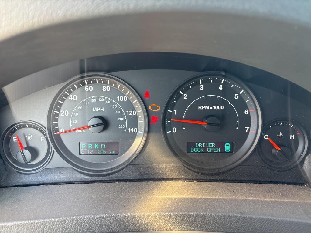 used 2005 Jeep Grand Cherokee car, priced at $3,999