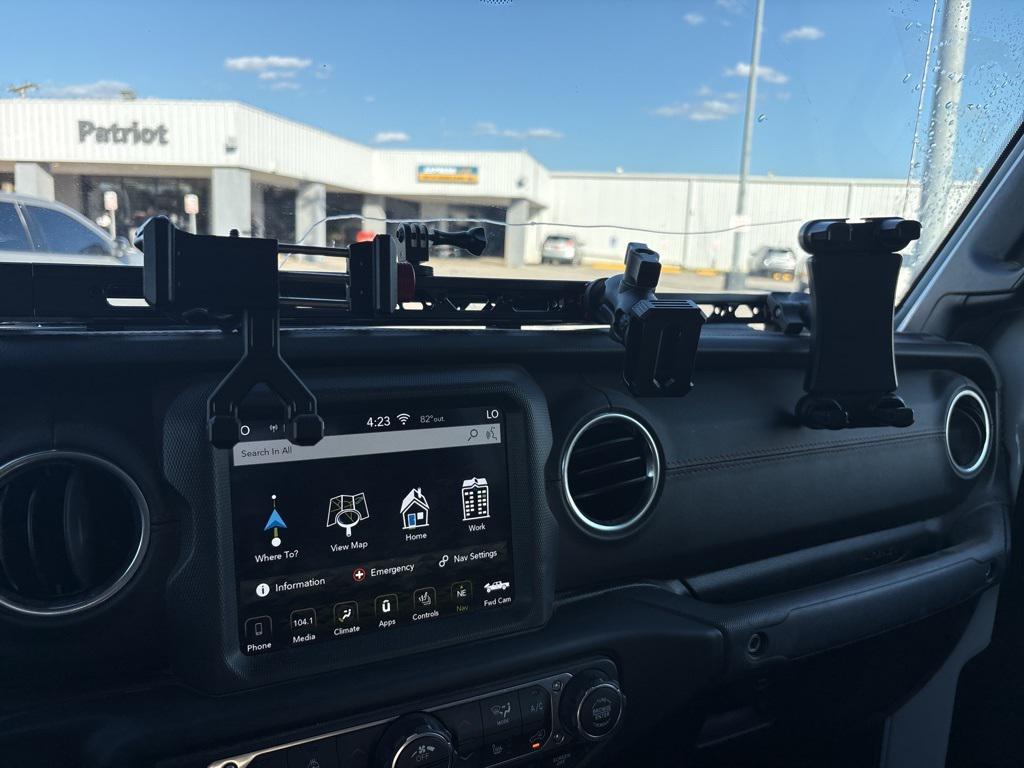 used 2020 Jeep Gladiator car, priced at $33,423