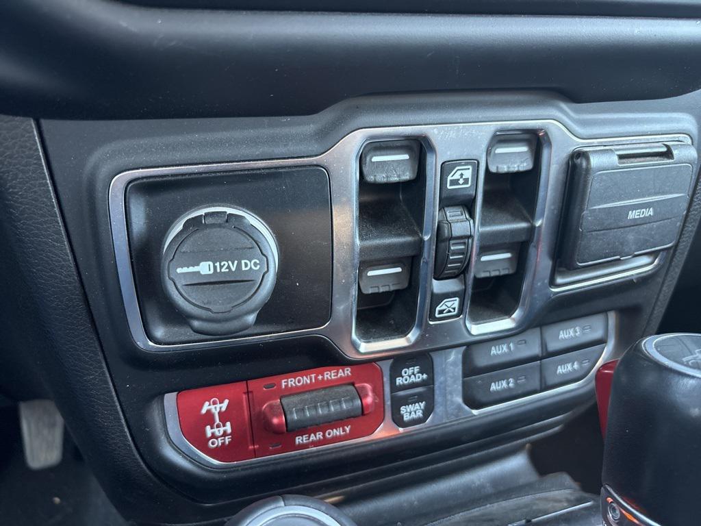 used 2020 Jeep Gladiator car, priced at $33,423