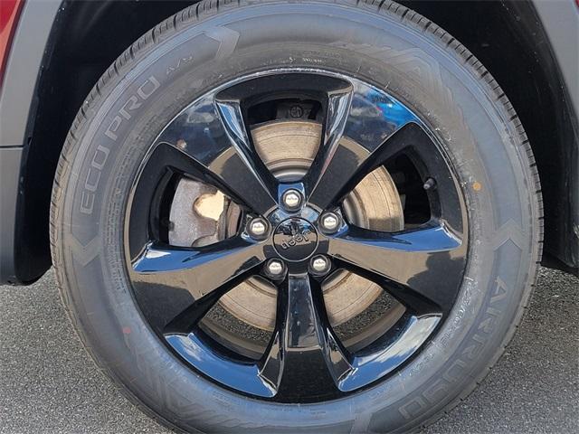 used 2020 Jeep Cherokee car, priced at $20,086