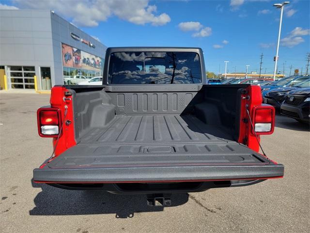 used 2022 Jeep Gladiator car, priced at $32,444