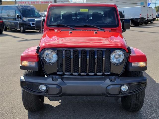 used 2022 Jeep Gladiator car, priced at $32,444