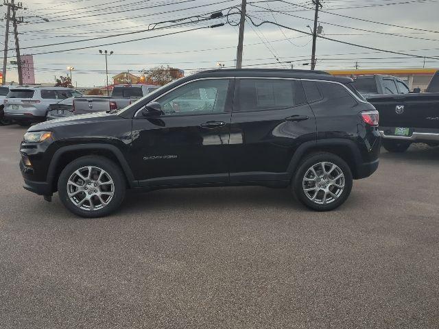 used 2022 Jeep Compass car, priced at $21,333