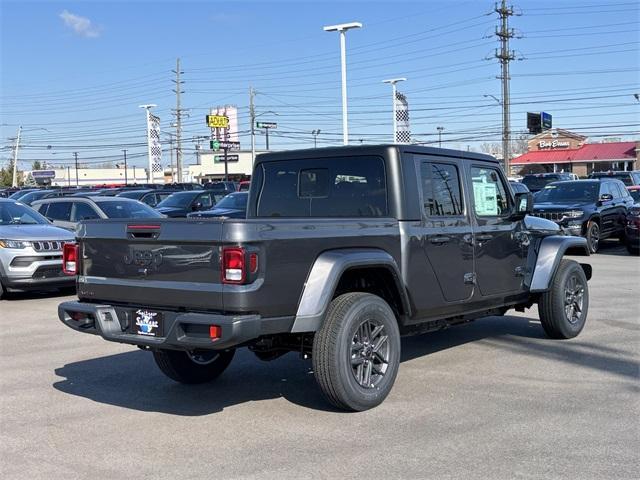 new 2024 Jeep Gladiator car, priced at $40,238