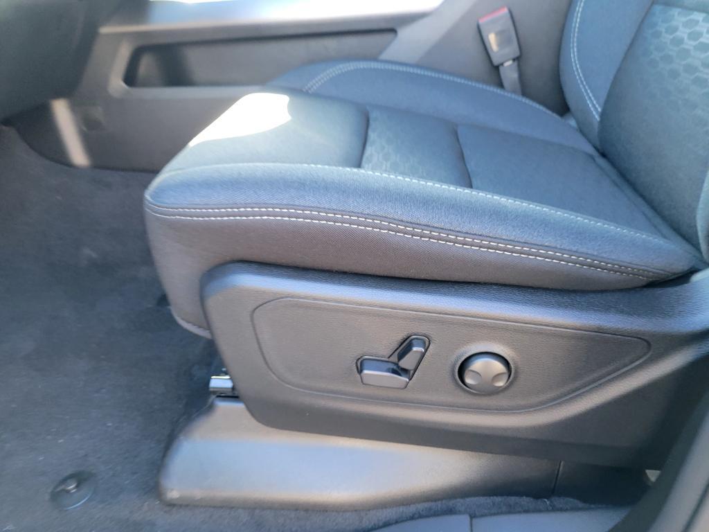 new 2025 Ram 1500 car, priced at $47,673