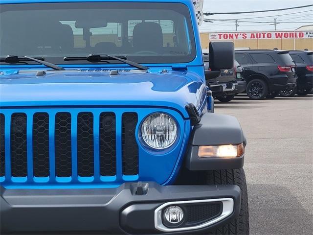 used 2022 Jeep Gladiator car, priced at $36,224