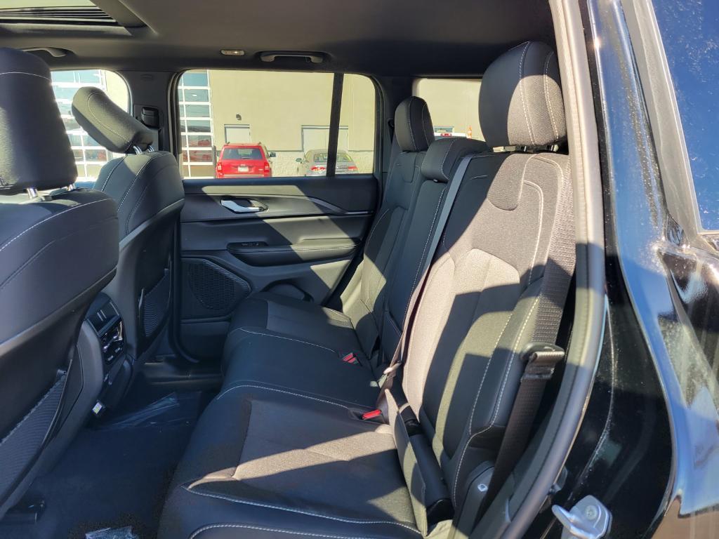 new 2025 Jeep Grand Cherokee car, priced at $36,918