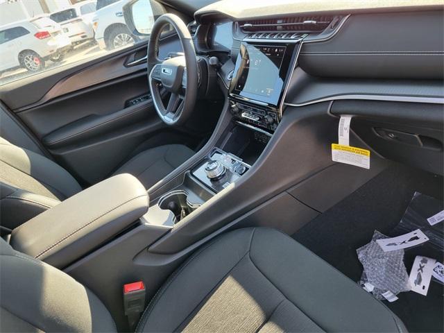 new 2025 Jeep Grand Cherokee car, priced at $39,520