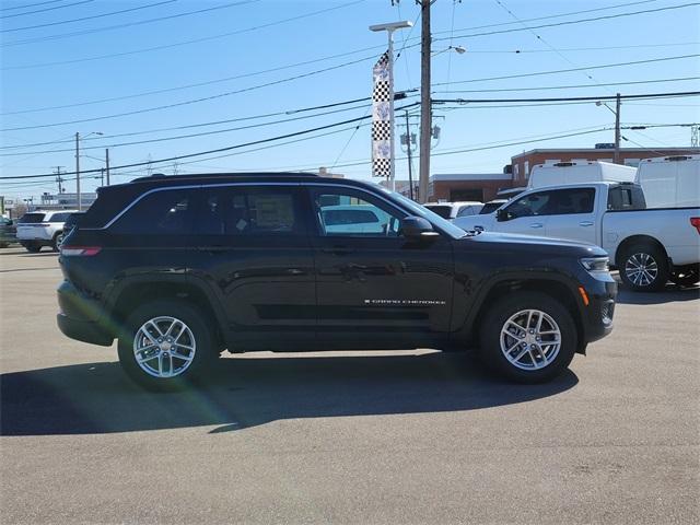 new 2025 Jeep Grand Cherokee car, priced at $39,520