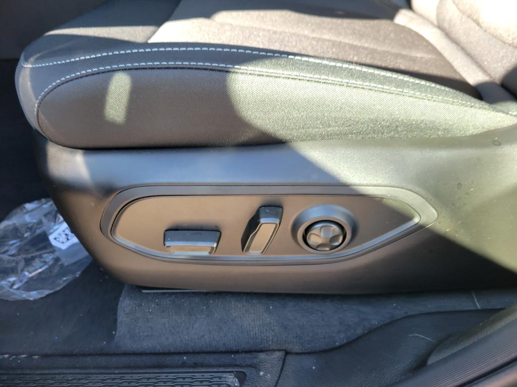 new 2025 Jeep Grand Cherokee car, priced at $36,918