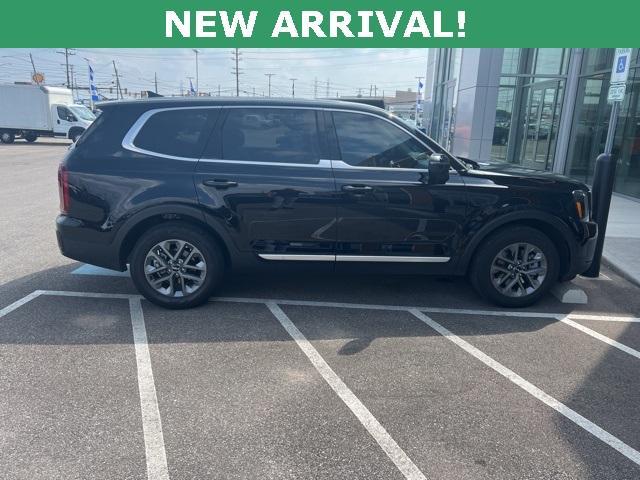 used 2024 Kia Telluride car, priced at $35,245