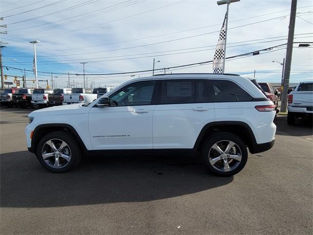 new 2024 Jeep Grand Cherokee car, priced at $41,970