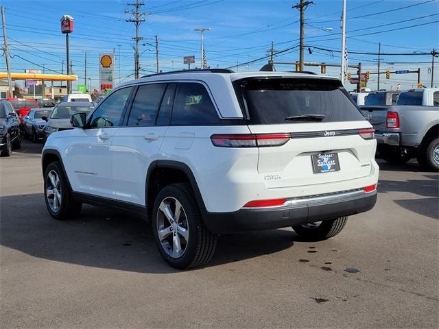 new 2024 Jeep Grand Cherokee car, priced at $41,970