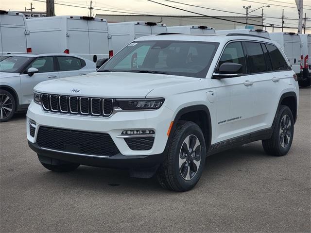 new 2025 Jeep Grand Cherokee 4xe car, priced at $52,402