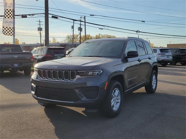 new 2025 Jeep Grand Cherokee car, priced at $41,470