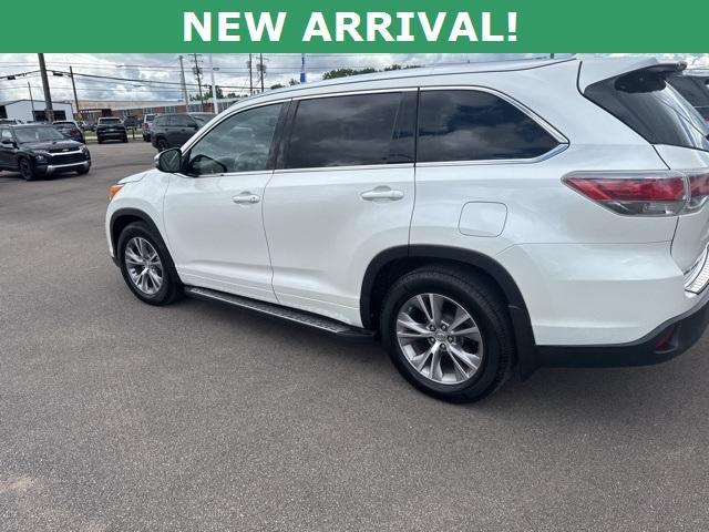 used 2014 Toyota Highlander car, priced at $14,996