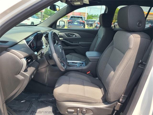 used 2023 Chevrolet Traverse car, priced at $30,551