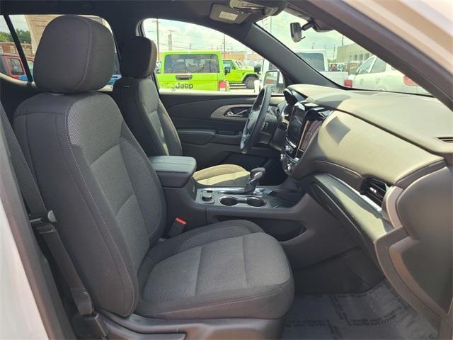 used 2023 Chevrolet Traverse car, priced at $30,551