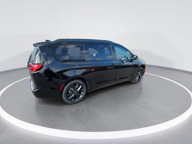 new 2026 Chrysler Pacifica car, priced at $45,102