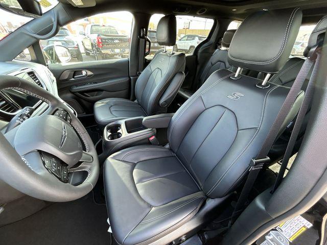 new 2026 Chrysler Pacifica car, priced at $45,102
