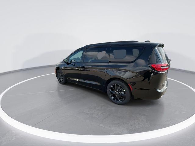 new 2026 Chrysler Pacifica car, priced at $43,396