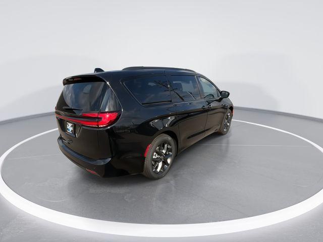new 2026 Chrysler Pacifica car, priced at $43,396