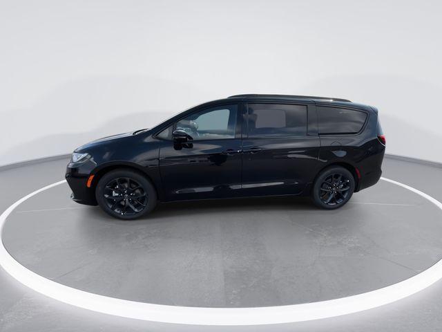 new 2026 Chrysler Pacifica car, priced at $43,396