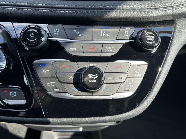 new 2026 Chrysler Pacifica car, priced at $43,396