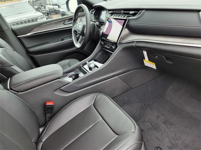 new 2025 Jeep Grand Cherokee car, priced at $46,571