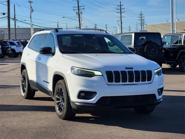 used 2023 Jeep Cherokee car, priced at $24,333