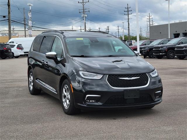 used 2023 Chrysler Pacifica car, priced at $29,888